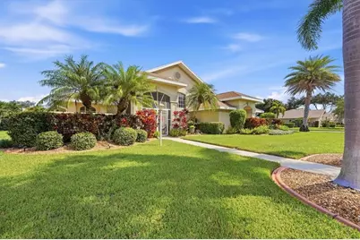 450 Lake Of The Woods Drive, Venice, FL 34293 - Photo 10