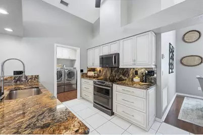 450 Lake Of The Woods Drive, Venice, FL 34293 - Photo 30