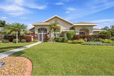 450 Lake Of The Woods Drive, Venice, FL 34293 - Photo 8