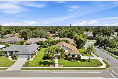 450 Lake Of The Woods Drive, Venice, FL 34293 - Photo 6