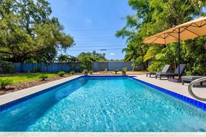 2650 Davis Boulevard, Sarasota, FL 34237 - Photo 4