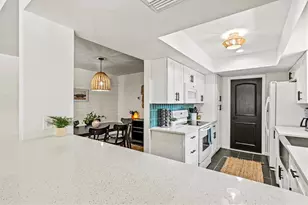 2650 Davis Blvd, Sarasota, FL 34237 - Photo 18