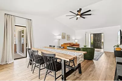2650 Davis Boulevard, Sarasota, FL 34237 - Photo 24