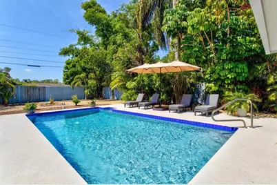 2650 Davis Boulevard, Sarasota, FL 34237 - Photo 46