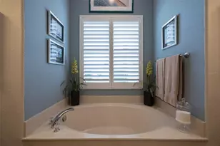 4004 65th Pl E, Sarasota, FL 34243 - Photo 28