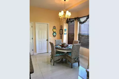 6273 Donnington Court, Sarasota, FL 34238 - Photo 10