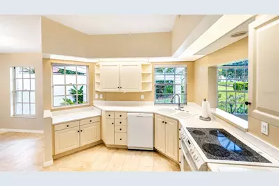 4096 Lyndhurst Court, Sarasota, FL 34235 - Photo 8