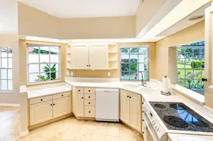 4096 Lyndhurst Ct, Sarasota, FL 34235 - Photo 8
