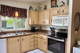 5707 45th St E, Bradenton, FL 34203 - Photo 4