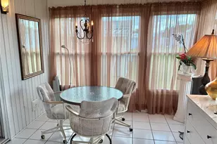 5707 45th St E, Bradenton, FL 34203 - Photo 10