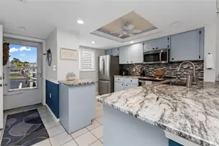12274 SW Egret Cir, Lake Suzy, FL 34269 - Photo 4