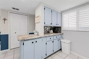 12274 SW Egret Cir, Lake Suzy, FL 34269 - Photo 8
