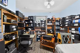 806 35th St W, Bradenton, FL 34205 - Photo 22