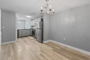 5601 Bentgrass Dr, Sarasota, FL 34235 - Photo 4