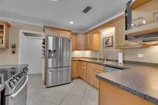 5210 36th Ave Cir W, Bradenton, FL 34209 - Photo 14