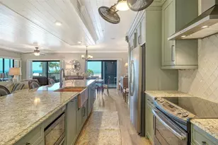 1100 Benjamin Franklin Dr, Sarasota, FL 34236 - Photo 10