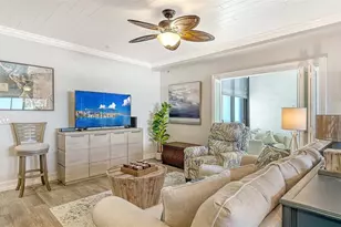 1100 Benjamin Franklin Dr, Sarasota, FL 34236 - Photo 16