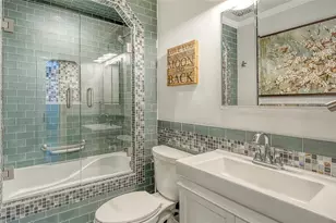 1100 Benjamin Franklin Dr, Sarasota, FL 34236 - Photo 32