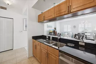 1064 N Tamiami Trl, Sarasota, FL 34236 - Photo 16