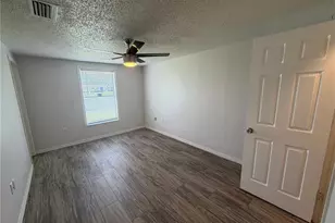 4121 79th St W, Bradenton, FL 34209 - Photo 12