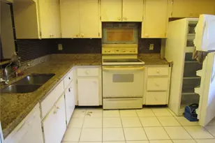2808 60th Ave W, Bradenton, FL 34207 - Photo 4