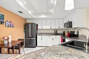 3450 Tallywood Ln, Sarasota, FL 34237 - Photo 14