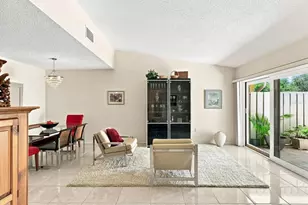 3450 Tallywood Ln, Sarasota, FL 34237 - Photo 6