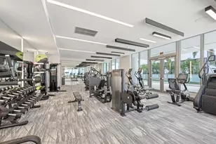 330 1st St S, Saint Petersburg, FL 33701 - Photo 6