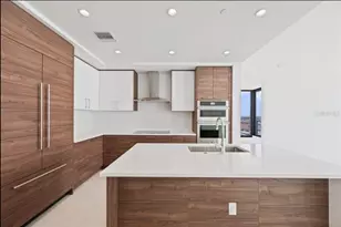 330 1st St S, Saint Petersburg, FL 33701 - Photo 4