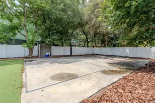 5114 Chilkoot St, Tampa, FL 33617 - Photo 40