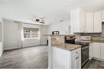 2924 Hillview Street, Sarasota, FL 34239 - Photo 10