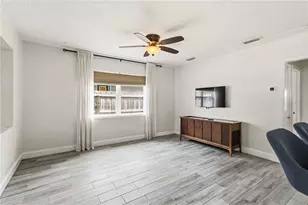 2924 Hillview St, Sarasota, FL 34239 - Photo 12