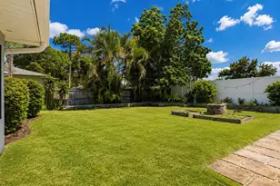 2924 Hillview St, Sarasota, FL 34239 - Photo 28