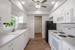 3147 Lobelia Rd, Venice, FL 34293 - Photo 12