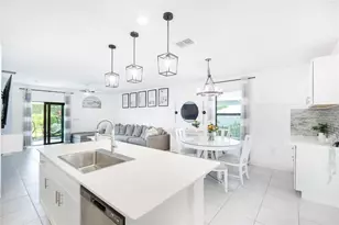 9080 Tequila Sunrise Dr, Sarasota, FL 34241 - Photo 8