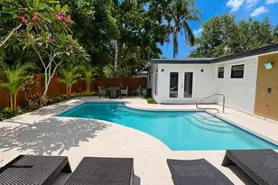 4460 Emerald Ridge Dr, Sarasota, FL 34233 - Photo 6