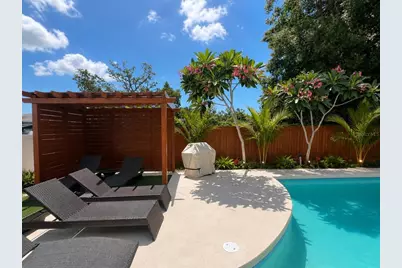 4460 Emerald Ridge Drive, Sarasota, FL 34233 - Photo 2