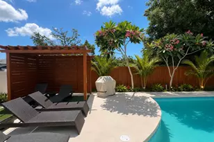 4460 Emerald Ridge Dr, Sarasota, FL 34233 - Photo 2