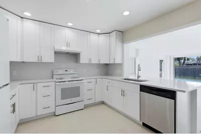 2151 Euclid Terrace, Sarasota, FL 34239 - Photo 4