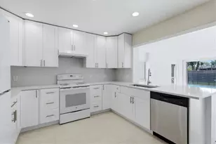 2151 Euclid Terrace, Sarasota, FL 34239 - Photo 4