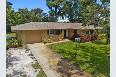 1225 63rd Avenue S, Saint Petersburg, FL 33705 - Photo 2