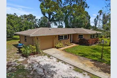 1225 63rd Avenue S, Saint Petersburg, FL 33705 - Photo 1