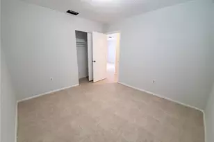 3918 25th St W, Bradenton, FL 34205 - Photo 10