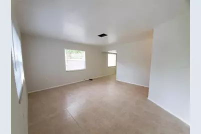 3918 25th Street W, Bradenton, FL 34205 - Photo 2