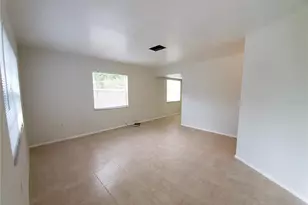 3918 25th St W, Bradenton, FL 34205 - Photo 2