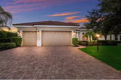 15403 Helmsdale Place, Lakewood Ranch, FL 34202 - Photo 2
