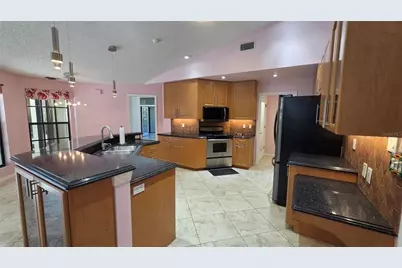 4080 Southern Manor Court, Sarasota, FL 34233 - Photo 6