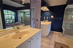 4080 Southern Manor Ct, Sarasota, FL 34233 - Photo 20
