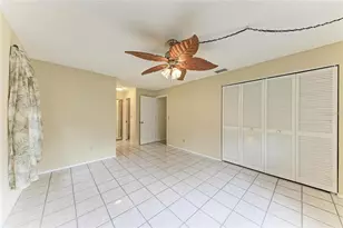 7008 W Country Club Dr N, Sarasota, FL 34243 - Photo 28