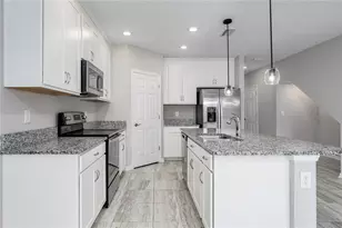5528 Tripoli Dr, Palmetto, FL 34221 - Photo 8